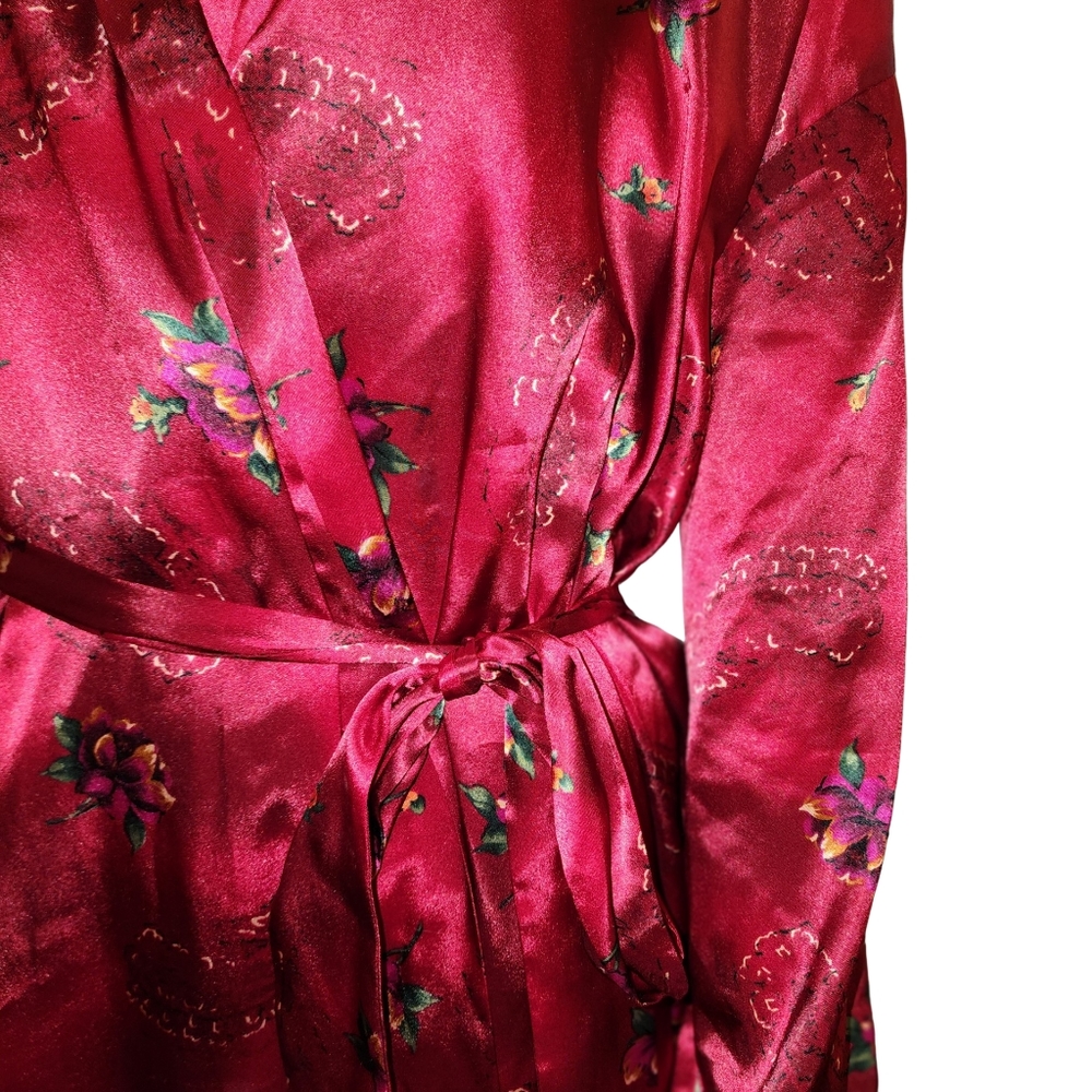 Women's Robe & Gown - Picture 6 of 14